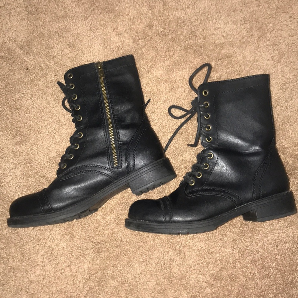 ~ black boots ~